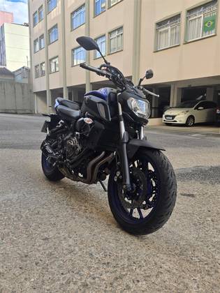 YAMAHA MT-07 ABS YAMAHA MT-07 ABS